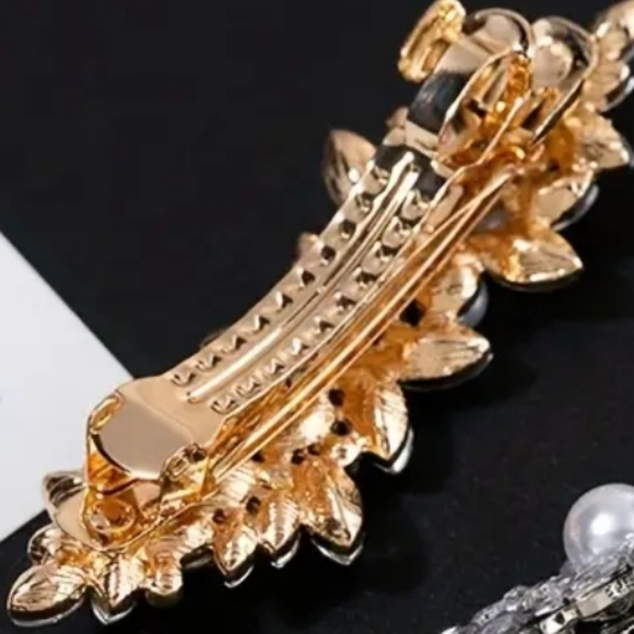 New! Stylish  hair  clip  - BTQ - Picture 4 of 5